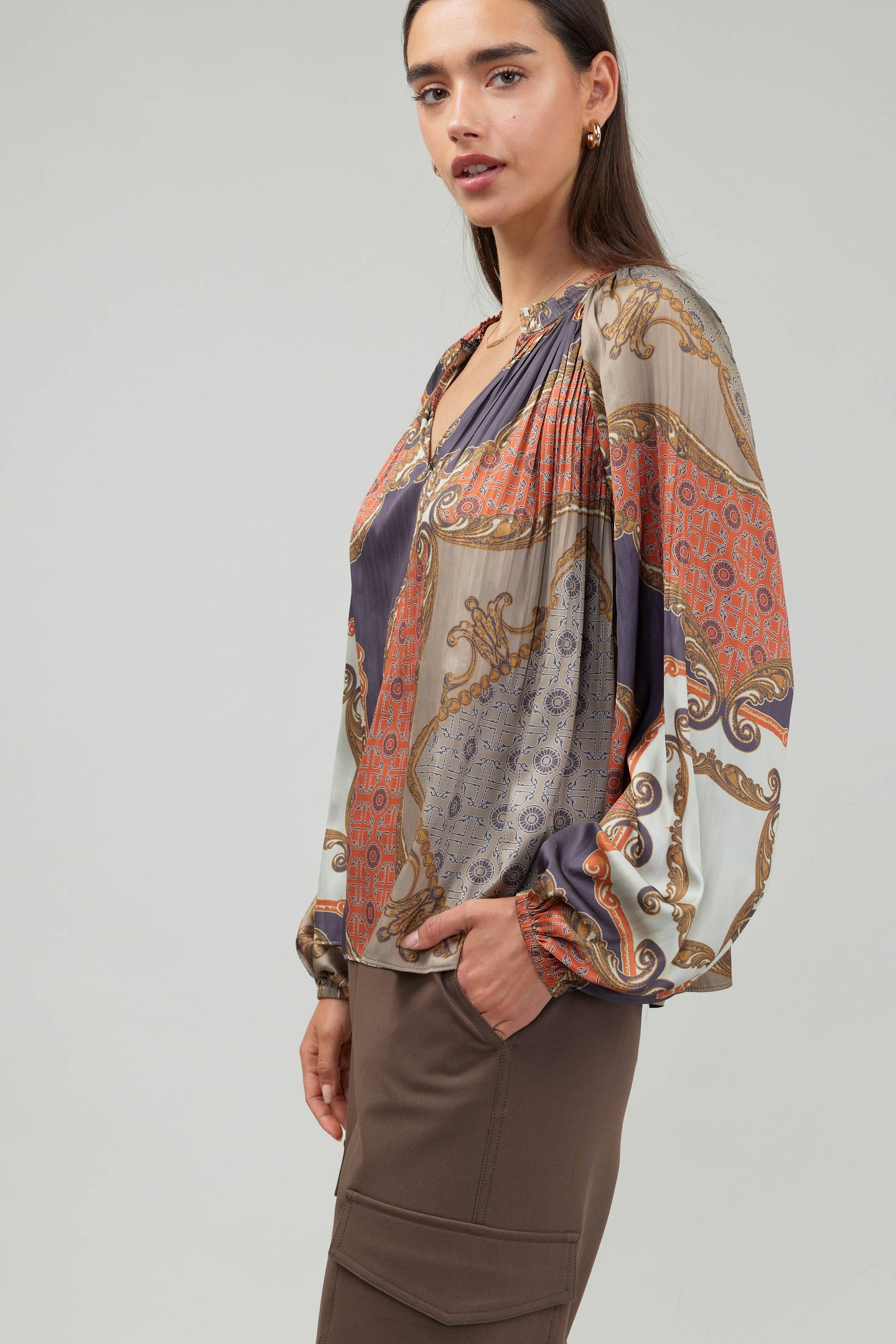 Damask Pattern Pleated Blouse