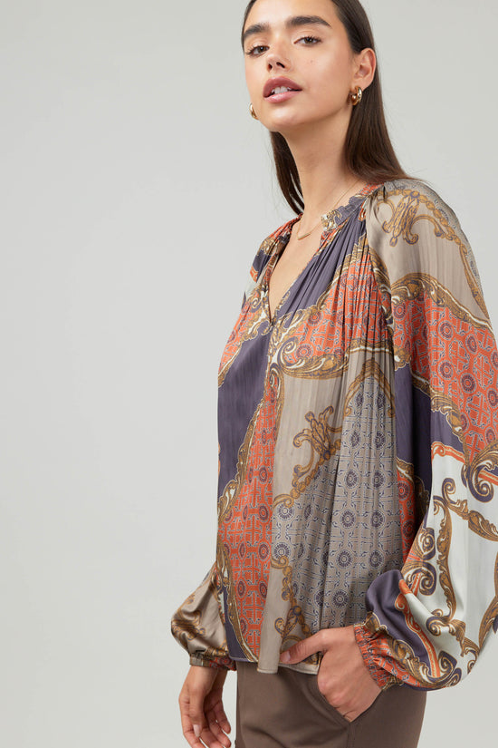 Damask Pattern Pleated Blouse