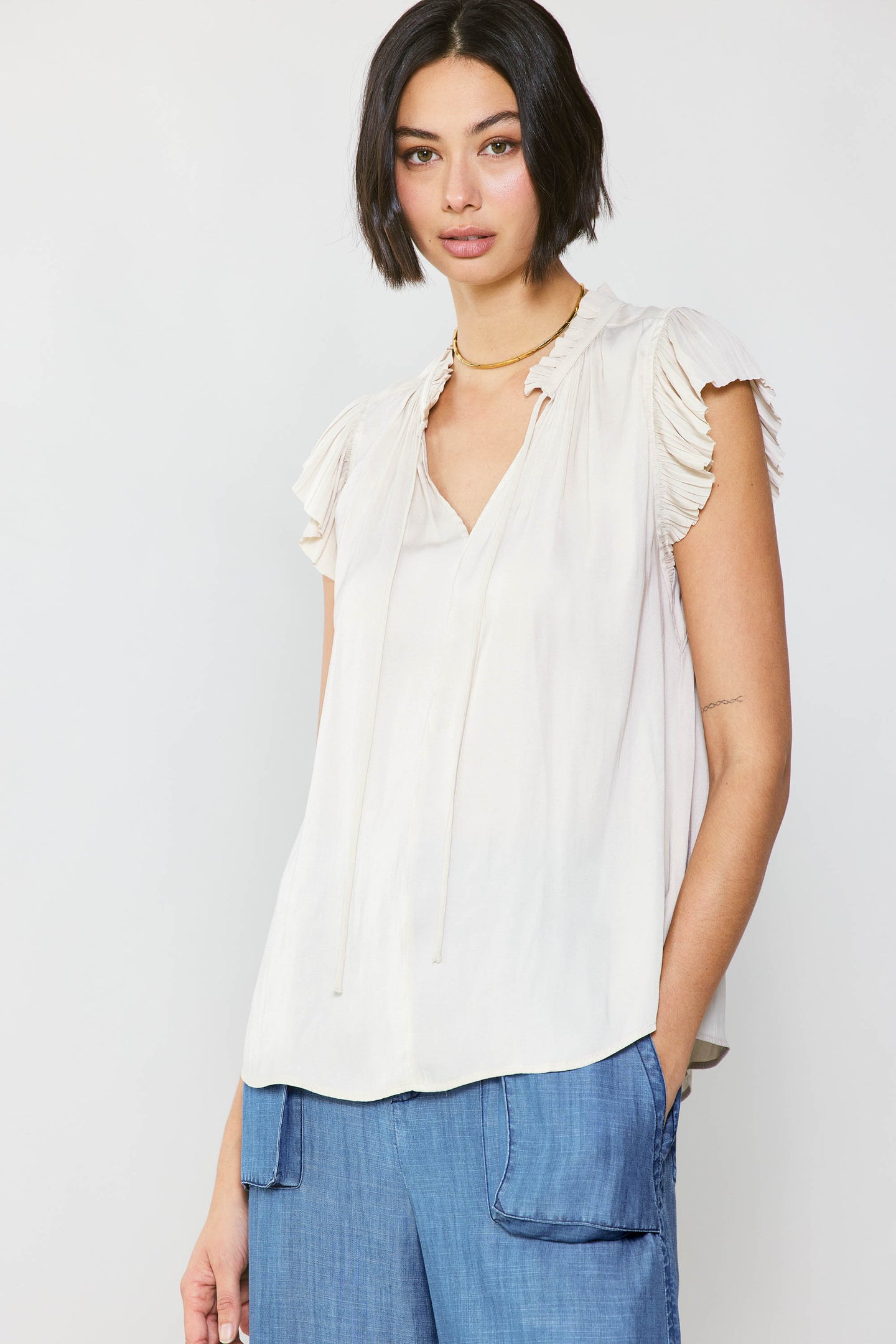 Margot Pleated Sleeve Blouse – CURRENT AIR