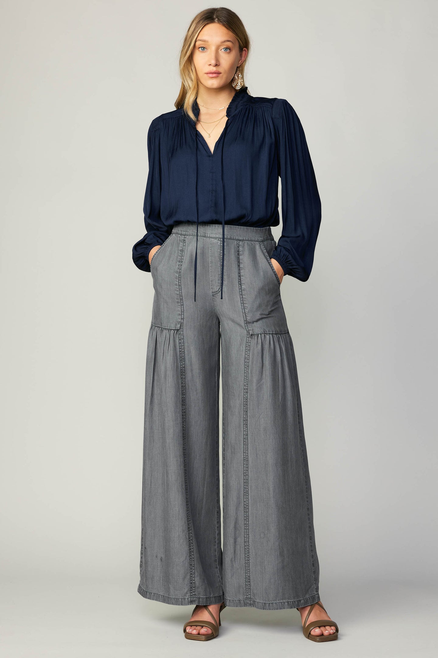 Chambray Tiered Wide Pants – CURRENT AIR