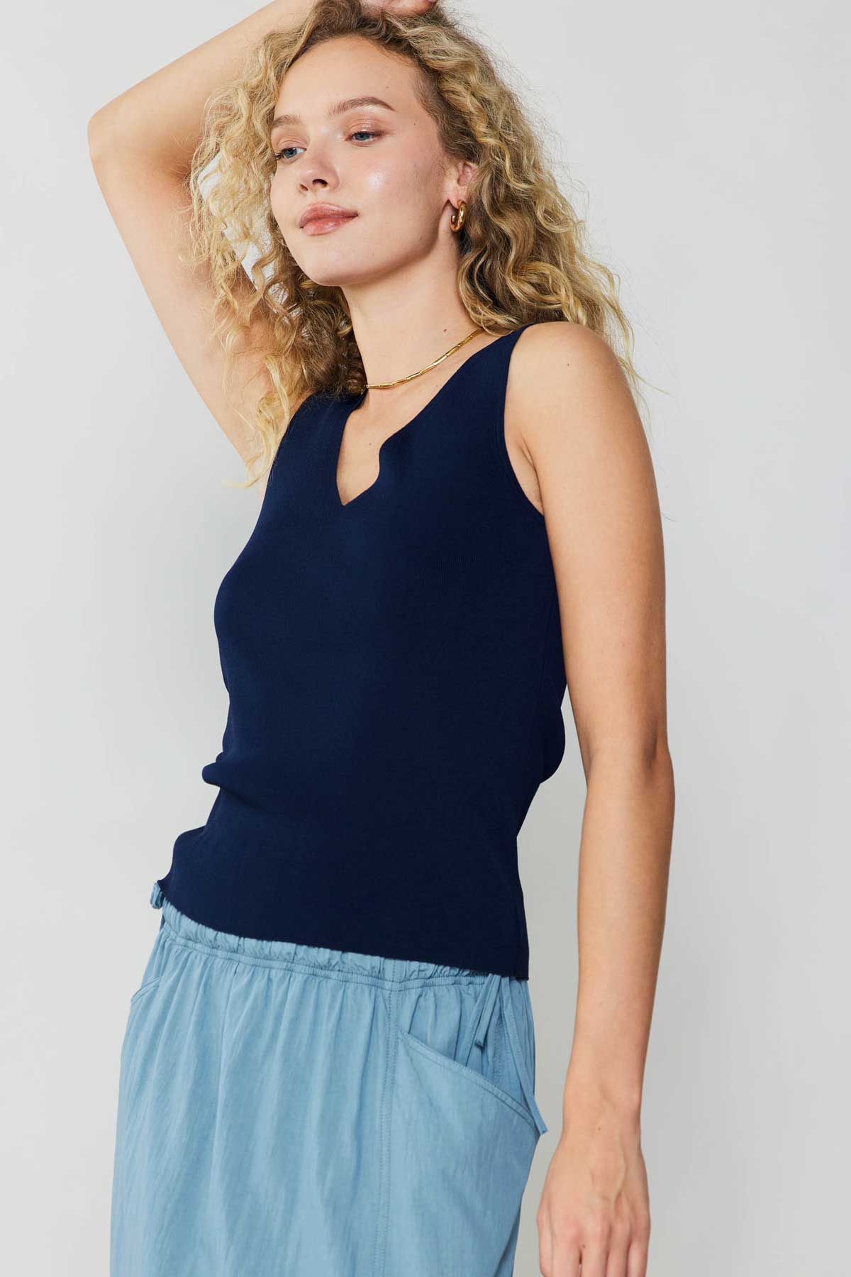 Sleeveless Tops – CURRENT AIR