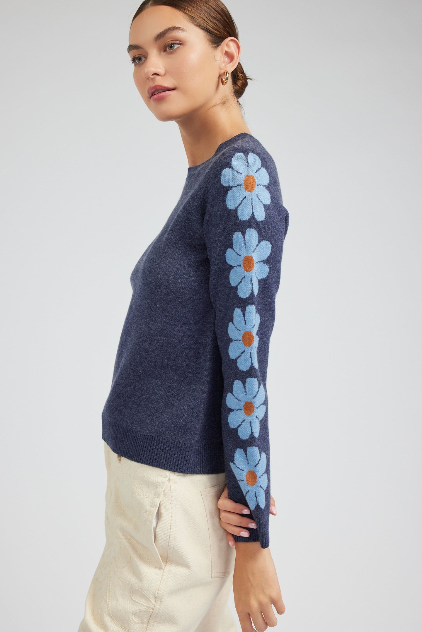 Retro Daisy Motif Sweater