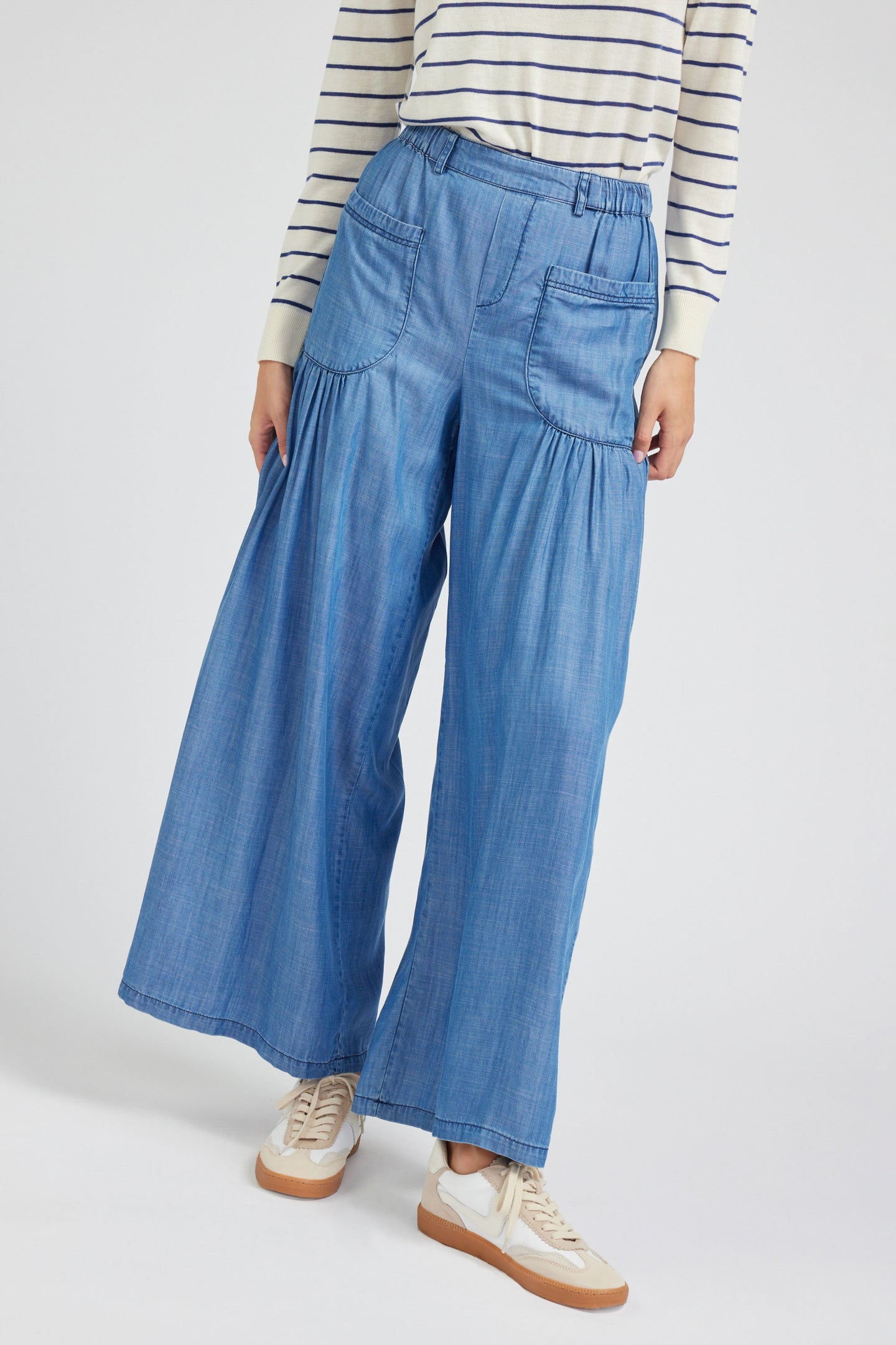 Patch Pocket Chambray Pant